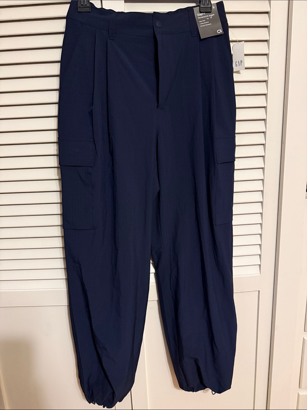 GAP  Women’s Navy Utility Jogger Pants NWT SMALL